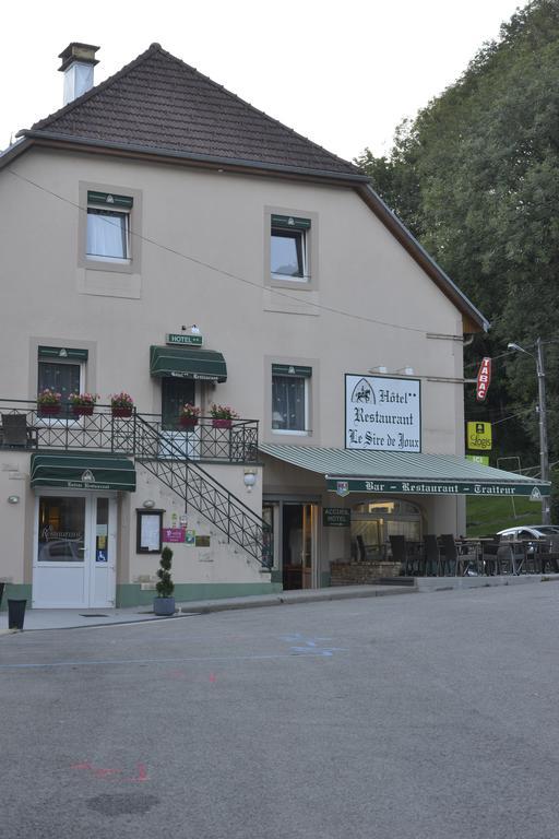 Hotel Restaurant Le Sire De Joux Montbenoit Exterior photo